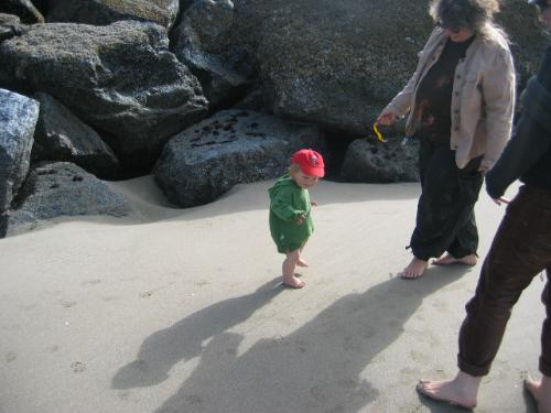 what a bi`joy experience to see little ones bare butt on the beach, giggling at their reflection as together we reflect at the beauty of seaweed/tidal pools, etc.